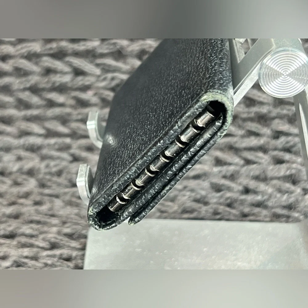 W010. ‼️💗RARE💗‼️ Mini Gucci Black Leather 6 key Ring Wallet/Card Holder EUC - Picture 2 of 10